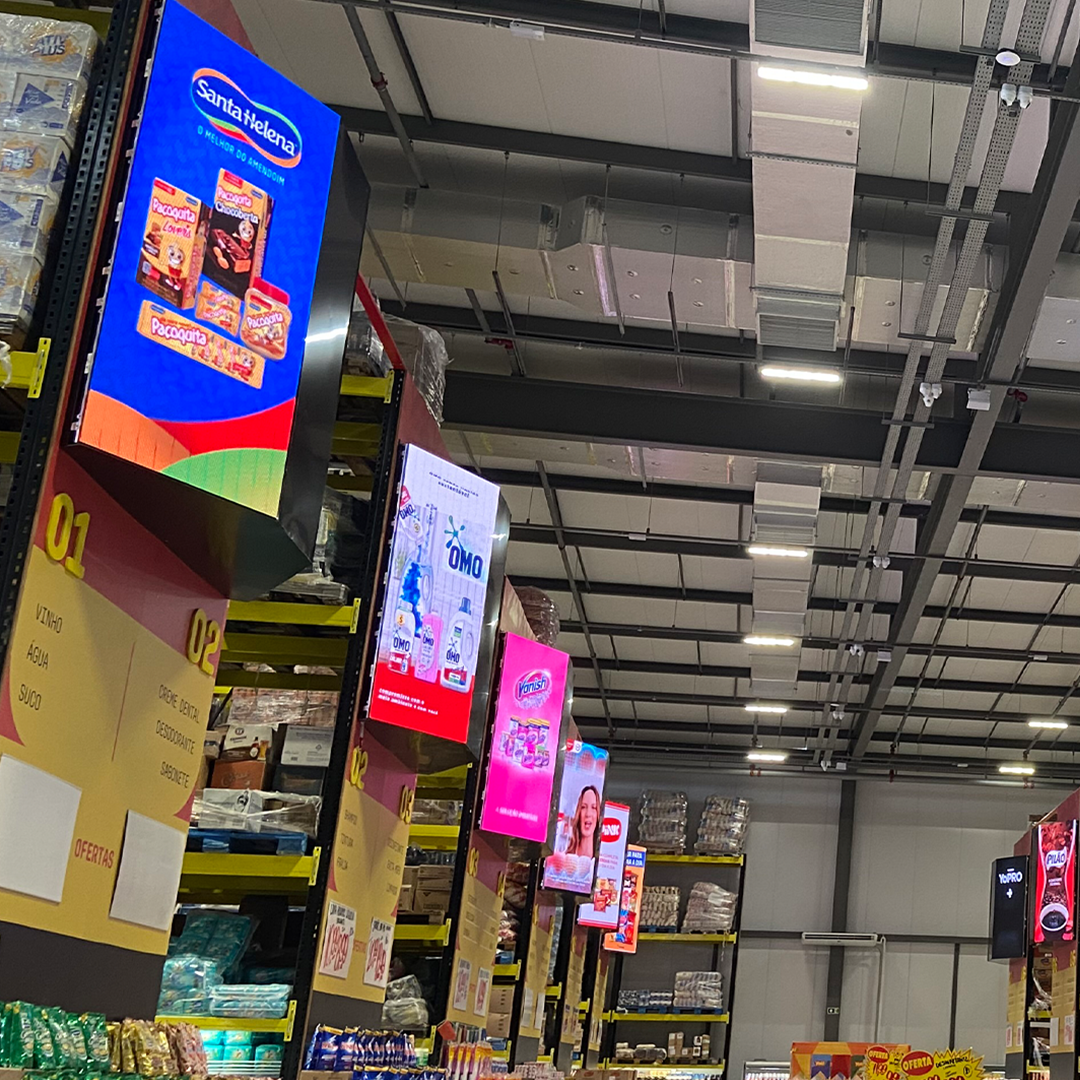 Painel-de-LED-para-Supermercados-e-Atacados-1